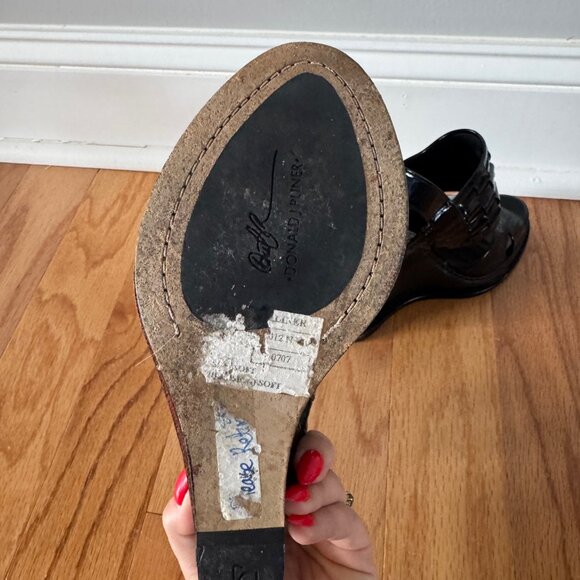 Donald J Pilsner Black Patent Leather Wedge Size 6M - Picture 4 of 7